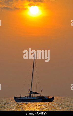 Catamarano, Kho Chang, Golfo di Thailandia, Tailandia, Asia sud-orientale, Asia Foto Stock