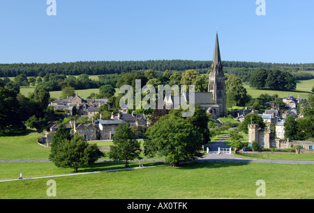 Villaggio di Edensor Chatsworth Estate Derbyshire Inghilterra Foto Stock