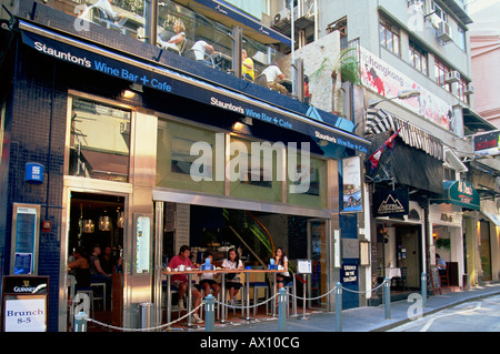 Cina, Hong Kong, centrale, Ristorante e bar nella zona di Soho Foto Stock