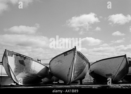 Barche a motore sul dock 1430647 uid Foto Stock