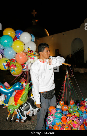 Venditore ambulante con palloncini, Playa del Carmen, Messico Foto Stock