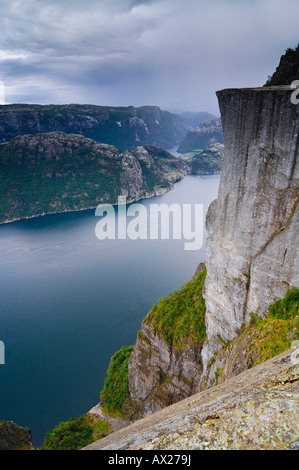 Vista dal Prekestolen ("Pulpito Rock'), Lysefjord, Stavanger, Rogaland, Norvegia, Scandinavia, Europa Foto Stock