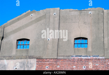 Abbandonato edificio pericolose in Newport South Wales UK Foto Stock