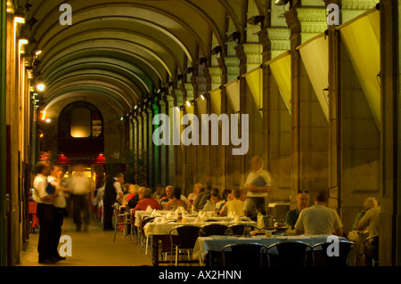 Ristorante su Placa Reial Barri Gotic Barcellona Catalonia Spagna Foto Stock