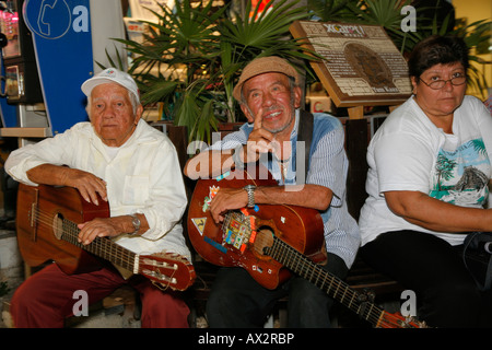 Musicisti di strada, Playa del Carmen, Messico Foto Stock