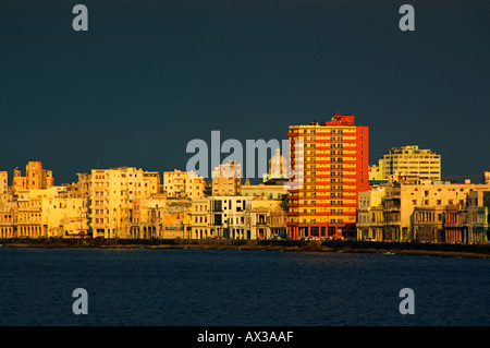 Il Malecon, Centro Habana e Prado, Havana, La Habana, Cuba, Antille Maggiori, dei Caraibi Foto Stock