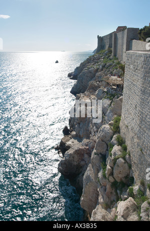 Vista dalle mura della città di Dubrovnik, Dalmazia, Croazia Foto Stock