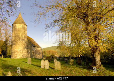 La Chiesa di San Pietro, Southease, Sussex, fotografata nel tardo autunno/inverno precoce. Foto Stock