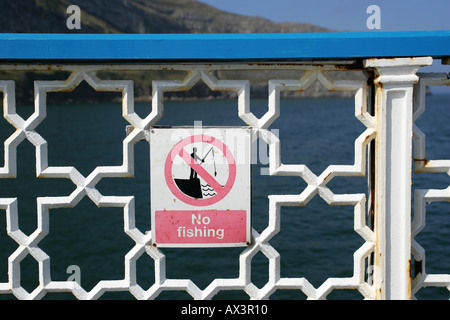 Nessun segno di pesca sul Llandudno Pier Foto Stock