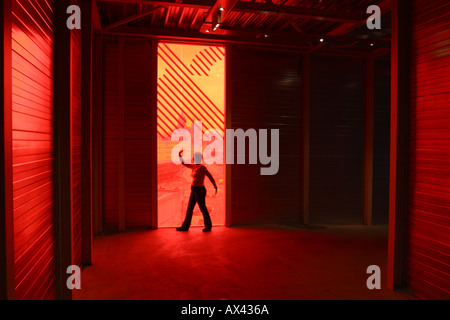 Amsterdam Olanda Paesi Bassi il Stedelijk museo arte CS contiene arte moderna presenta il museo è attualmente ospitato nel palazzo di TPG Foto Stock