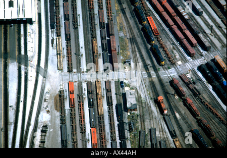 I binari ferroviari visto dalla CN Tower a Toronto in Canada Foto Stock