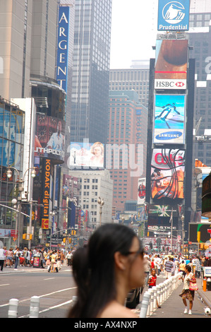 Times Square a New York STATI UNITI D'AMERICA Foto Stock