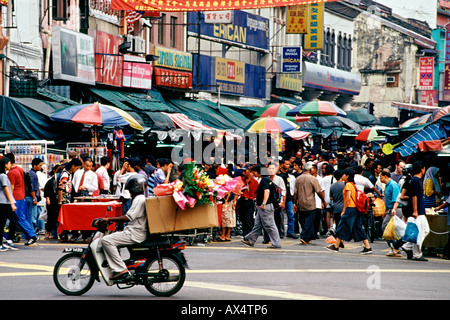 La Chinatown strada del mercato di Kuala Lumpur, la capitale della Malesia. Foto Stock