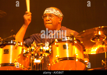 Il batterista Billy Cobham presso la Rhythm Sticks Festival, Royal Festival Hall, 2004 Foto Stock