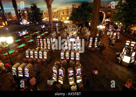 Vista interna, slot machines in Paris Las Vegas Hotel & Casino, Las Vegas Boulevard, Las Vegas, Nevada, Stati Uniti d'America, America del Nord Foto Stock