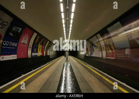 Clapham South stazione della metropolitana di Londra, Inghilterra, Regno Unito, Europa Foto Stock