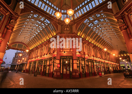 Vista interna, mercato Leadenhall, London, England, Regno Unito, Europa Foto Stock