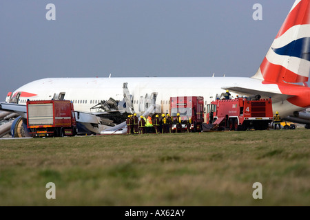 BA Boeing 777 jet crash aereo a Heathrow Foto Stock