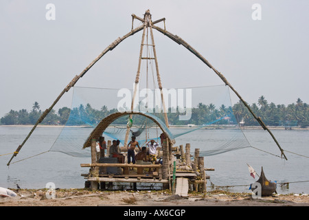 Cinese di reti da pesca in Cochin India Foto Stock