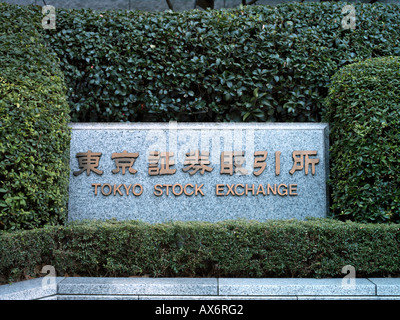 Il segno al di fuori della Borsa di Tokyo in Tokyo Financial District Foto Stock