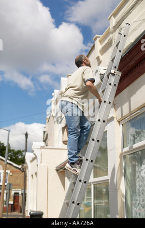 British detergente per vetri al lavoro in Londra England Regno Unito Foto Stock