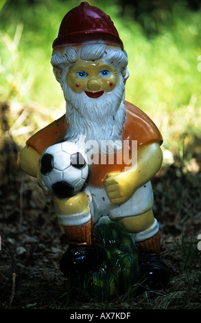 Un giardino gome a Gnome Magic, un visitatore attrazione, Dedham, Essex. Foto Stock