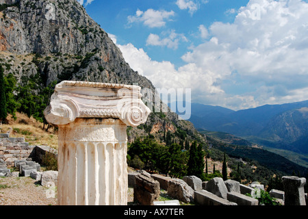 Delphi, ai piedi del monte Parnasus - il sito dell'antica Oracle e un Sito Patrimonio Mondiale dell'UNESCO, Grecia Foto Stock