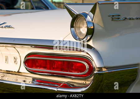 1959 Pontiac Bonneville luce di coda Foto Stock