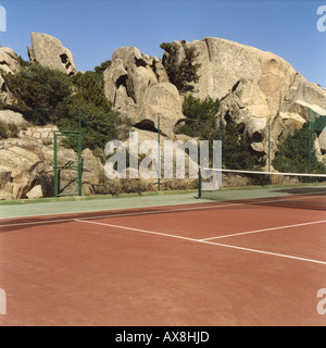 Rosso vuoto campo da tennis Foto Stock