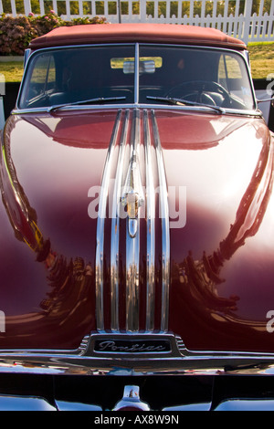 Capotribù Pontiac 1951 a Goodwood Breakfast Club Foto Stock