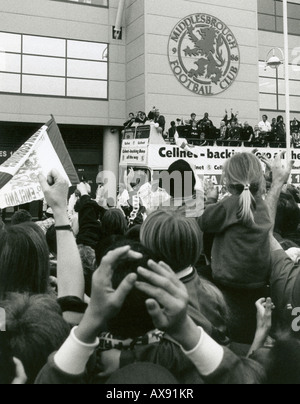 Il team di Middlesbrough autobus arriva al Riverside Stadium senza Juninho il giorno dopo la finale di FA Cup Maggio 1997 Foto Stock