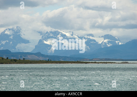 Andian montagne,Ande,Snow,Camping,escursioni,Stepp Patagonia, Melt,,glaciale laghi,ghiacciai, iceberg,Cile,Torres del Paine,Parco Nazionale Foto Stock