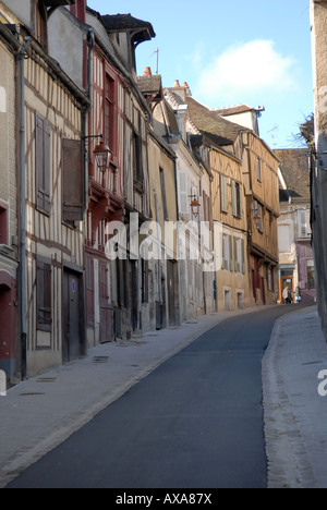 Rue Sous Murs in Auxerre in Borgogna Francia Foto Stock