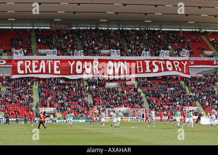 Un enorme striscione in Richard Donald stand Aberdeen Football Club Pittodrie Stadium prima di una partita con il Celtic FC Foto Stock