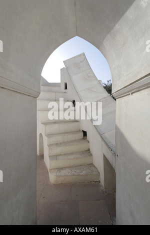 Jantar Mantar di astronomia del XVIII secolo di aria aperta osservatorio di Ujjain nel Madhya Pradesh India Asia Foto Stock