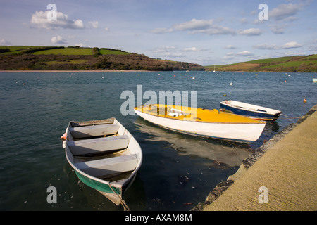 Barche ormeggiate sul fiume Avon estuario in Bantham South Devon Foto Stock