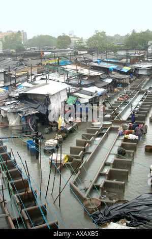 Il modello SDM74615 alluvione a causa delle pesanti piogge monsoniche record mondiale la pioggia a Bombay ora Mumbai India Maharashtra Foto Stock