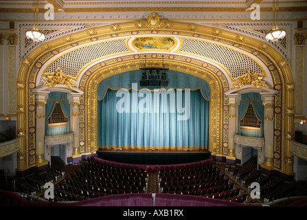 Restaurato interni dello storico teatro di stato su HENNEPIN Avenue nel centro di Minneapolis, Minnesota. Foto Stock