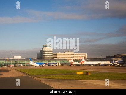 L'Aeroporto Internazionale di Manchester Lancashire England Regno Unito Regno Unito GB Gran Bretagna Isole britanniche in Europa Foto Stock
