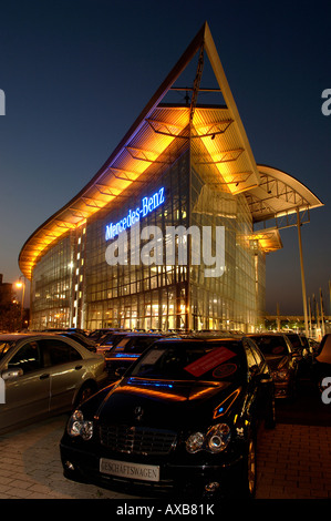 Mercedes-Benz branch office building, Berlino, Germania Foto Stock