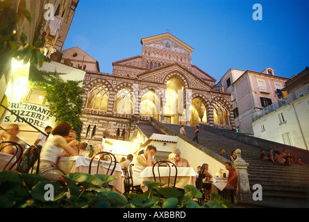 Pizzeria sulla Piazza del Duomo, Amalfi, Campania, Italia Foto Stock