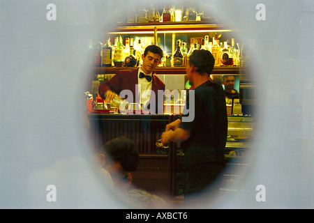 Bar, Viale XX. Settembre, Trieste, Friuli Italia Foto Stock