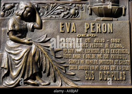 Eva Peron la lapide sulla sua tomba Foto Stock