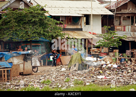 Abitazioni povere del nord Indonesia Jakarta Foto Stock