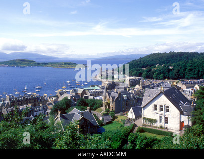 Oban - Vista sulla città e sul Firth of Lorn da McCaig s follia Foto Stock