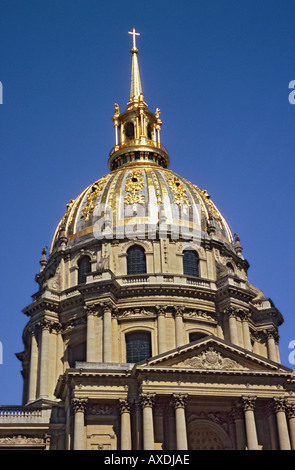 Eglise du Dome la chiesa nel parco dell'Hotel des Invalides Parigi Francia costruito da Loius XIV Foto Stock