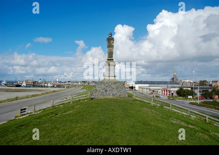 Un monumento "l'uomo di pietra', Harlingen, Frisia, Paesi Bassi Foto Stock