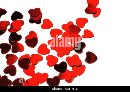 Rosso a forma di cuore coriandoli Foto Stock
