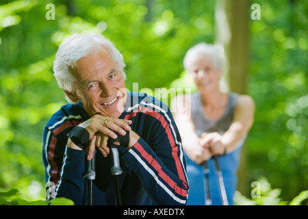 Coppia senior prendendo una pausa, portraitr Foto Stock