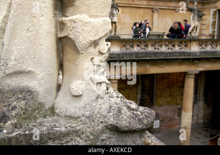 Scultura in Bagni Romani in Bath Inghilterra Foto Stock